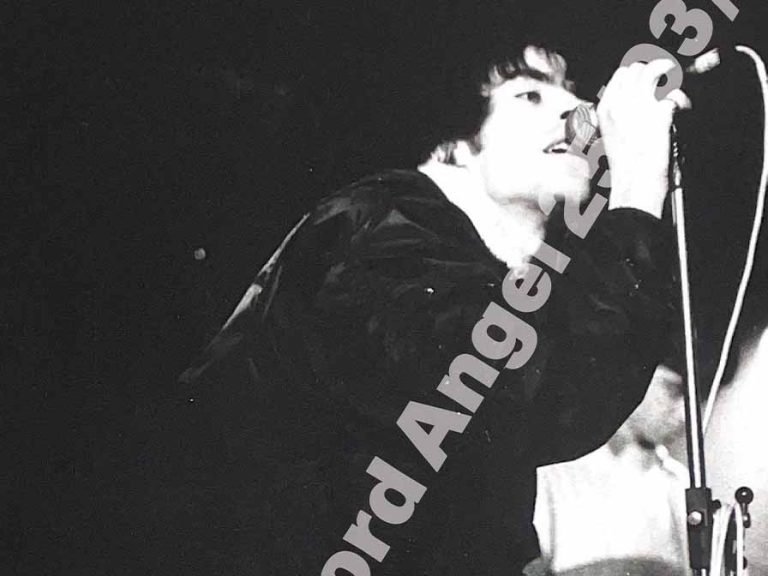 Liam and Noel Gallagher, Oasis at Bedford Angel 24.3.94. Image: Kev Bailey