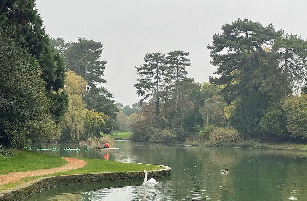Work to improve the fountain in Bedford Park. Image: Bedford Independent