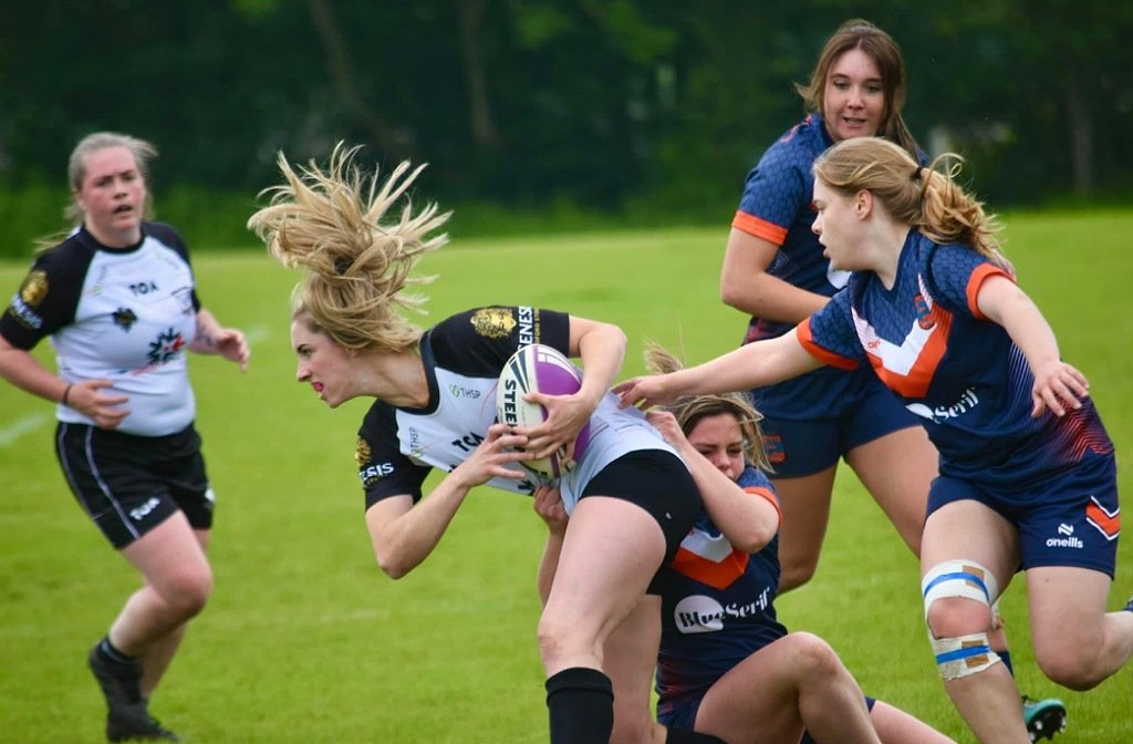 Bedford Tigers Lionesses in action against Brentwood Eels