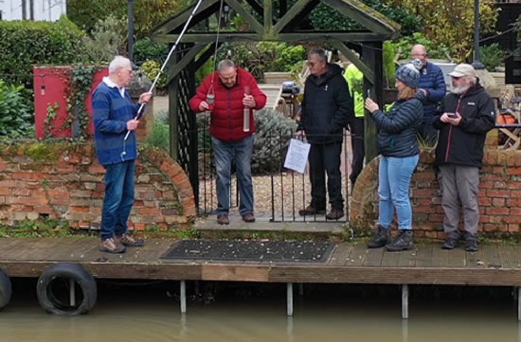 BedsGOVET volunteers collecting water samples. Image: BedsGOVET