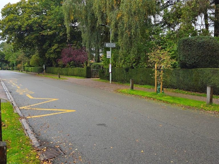 The central road loop through Biddenham, encompassing Main Road and Biddenham Turn.