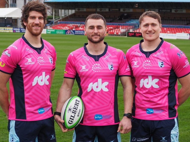 Bedford Blues present their new pink kit in aid of Sue Ryder in March 2024