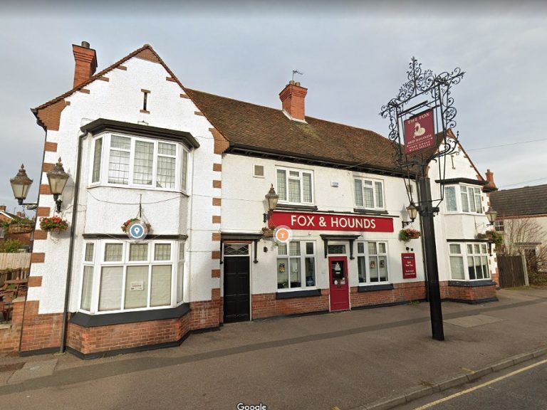Front facing screenshot view of Fox and Hounds pub on Goldington Road in Bedford