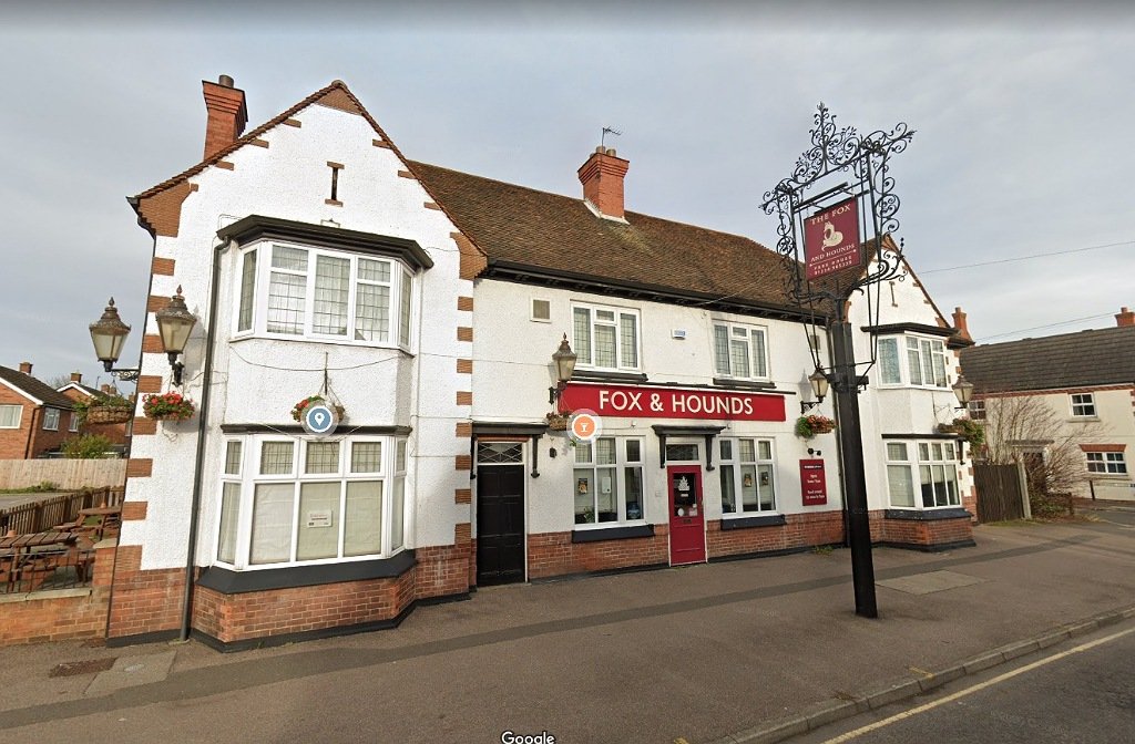 Front facing screenshot view of Fox and Hounds pub on Goldington Road in Bedford