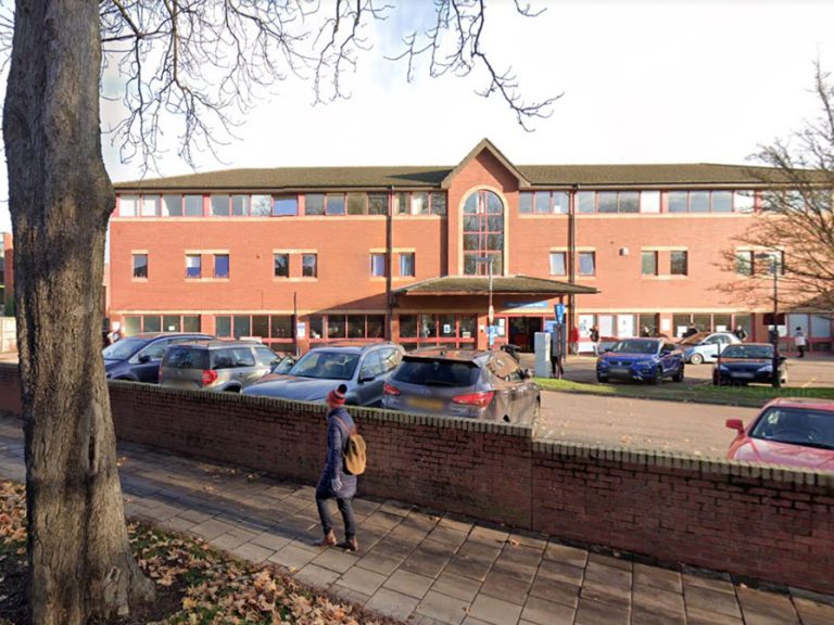 Bedford Hospital North Wing / Gilbert Hitchcock House on Kimbolton Road