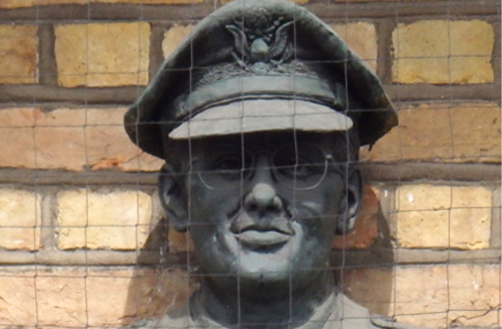 The bust of Glenn Miller is situated on the exterior of the Corn Exchange in Bedford