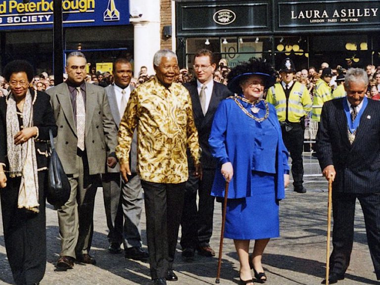 Nelson Mandela visiting Bedford Town Centre in 2000. Image: Bedfordshire Police