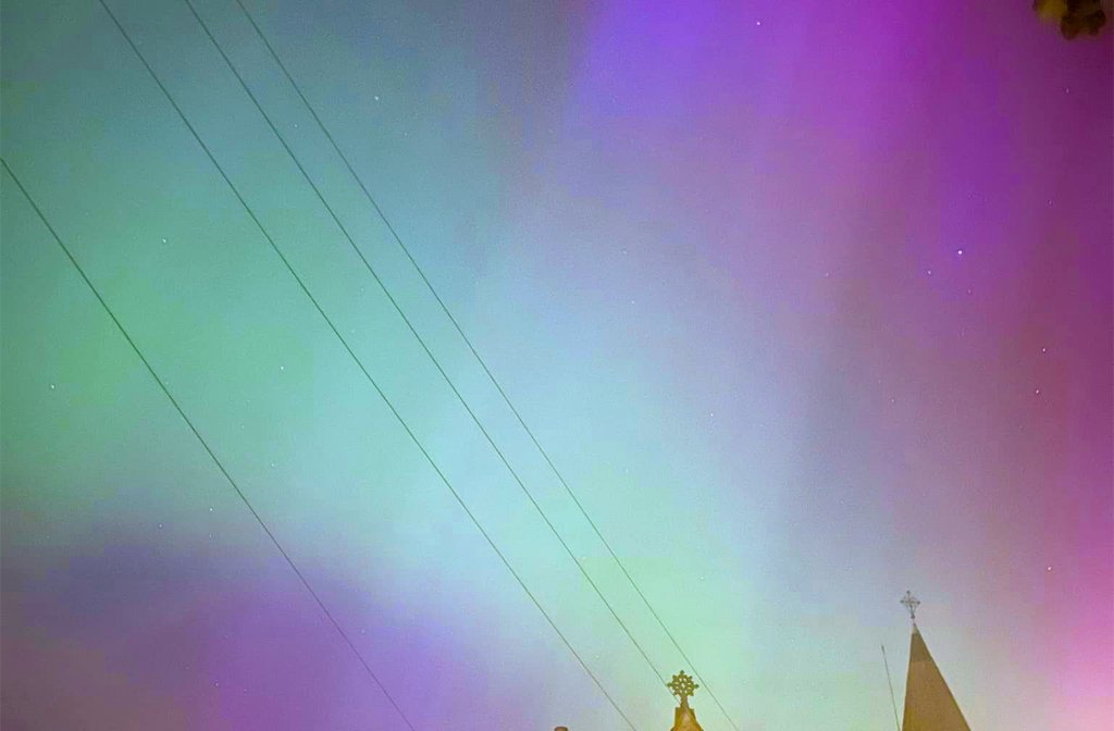 The Northern Lights at Cranfield. Image: Lesley O'Mara/Facebook