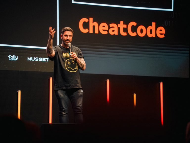 Peter McCormack at CheatCode, Bedford 2025. Image: CheatCodeCon