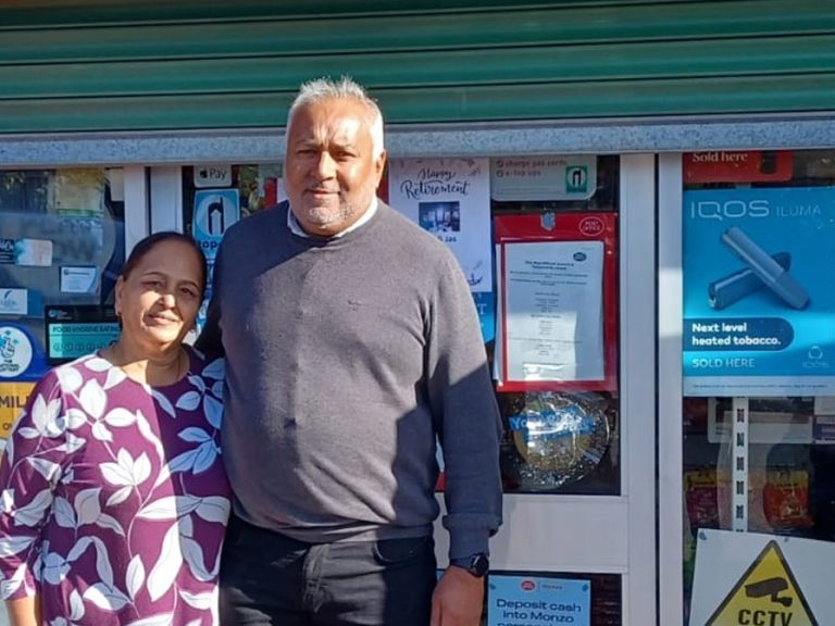 Retiring postmasters Sukhdev and Jaswinder Thiarra. Image: The Post Office