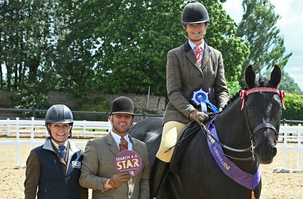 left to right, Samantha DeCaprio, Jordan Cook and Sarah Sharp aboard Lissyegan Trendy