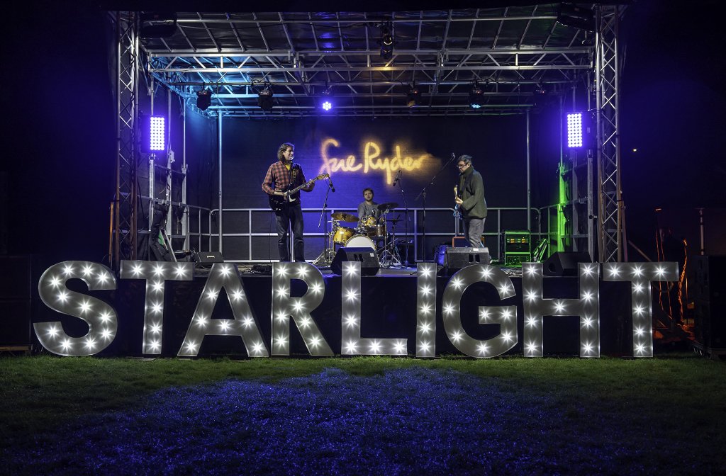 Live music at the Sue Ryder Starlight Hike Bedford. Image: Sue Ryder