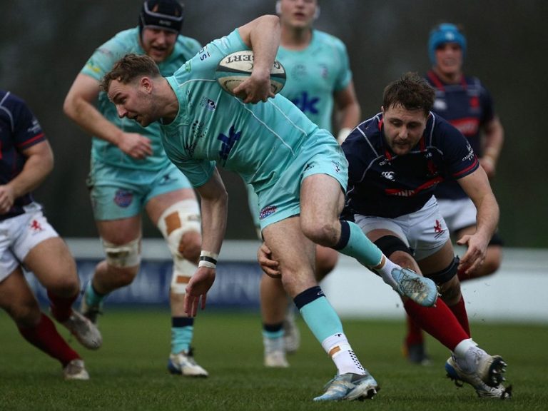 Bedford Blues fly half, Will Maisey in action against London Scottish December 2024