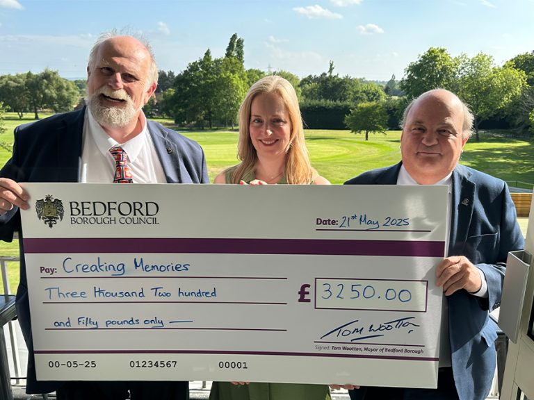 (l-r) Mayor Tom Wootton, Clare Dunkinson of Creating Memories, and cllr John Wheeler with their cheque. Image: LDRS