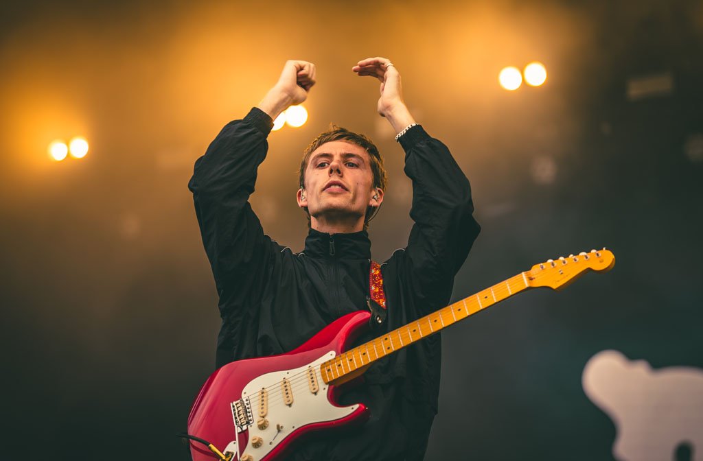 Devon on stage at Bedford Summer Sessions. Image Rebecca Goacher
