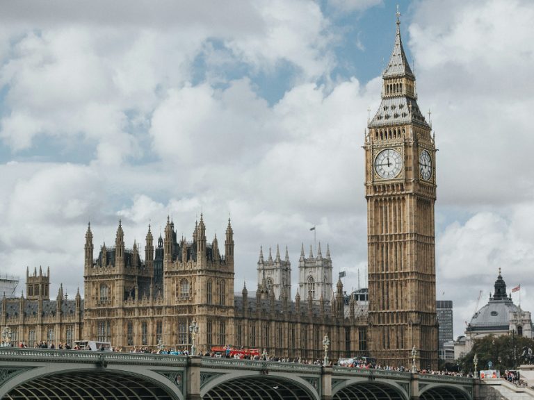 House of Parliament and Elizabeth Tower (Big Ben) Image Marcin Nowak unsplash