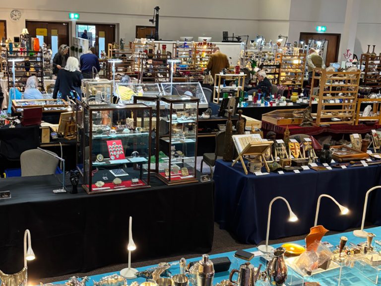 Bedford Antiques, Decorative & Art Fair at King's House, Ampthill Road, Bedford Image Gemcap Events