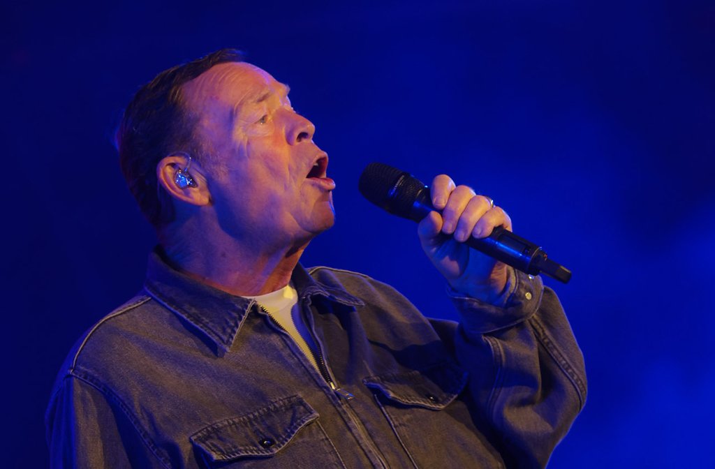 Ali Campbell at Bedford Summer Sessions. Images- Donna Samuels for Cuffe & Taylor