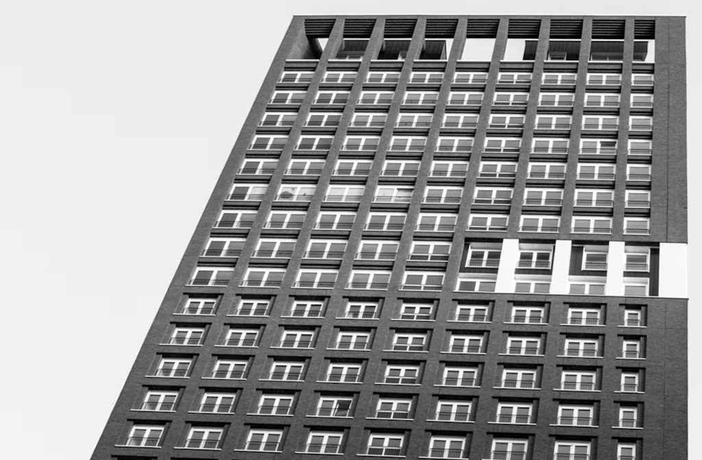 An apartment block in Vauxhall, London, UK Image: Ben Allan/Unsplash.